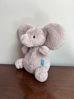 Manhattan Toy Company Gray Elephant Plush Petit Pomme  Stuffed 7" Beanbag  2019